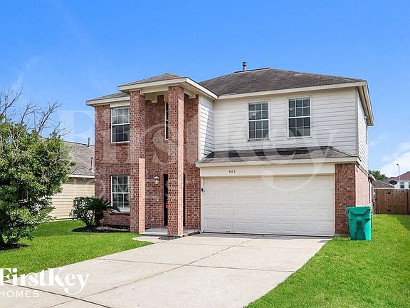 2nd image of 602 Regal Hollow Ln