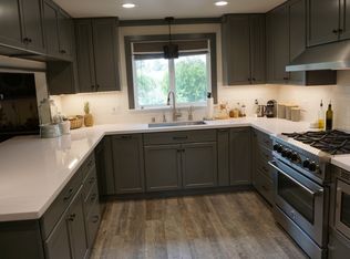 2964 Bronco Ln, Norco, CA 92860