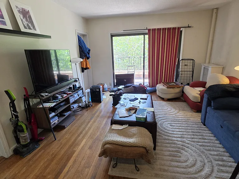 316 Summit Ave — Photo 1