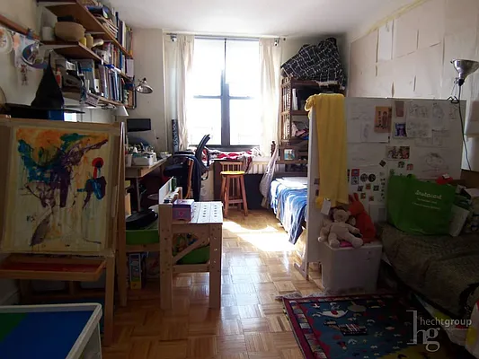 Rented by Hecht Group | media 8