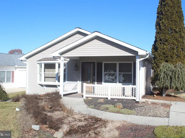 801 Canal Dr, Pine Grove, PA 17963
