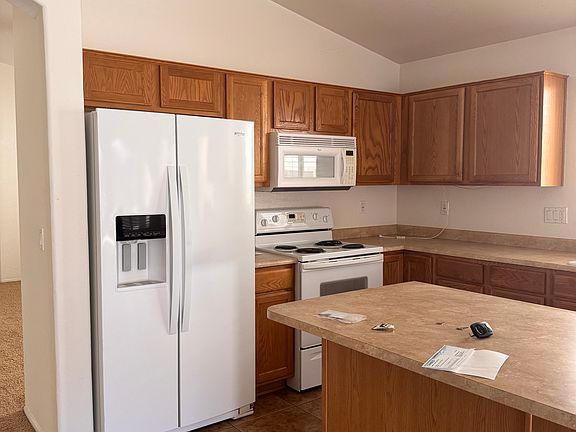 4th image of 3215 W Yellow Peak Dr