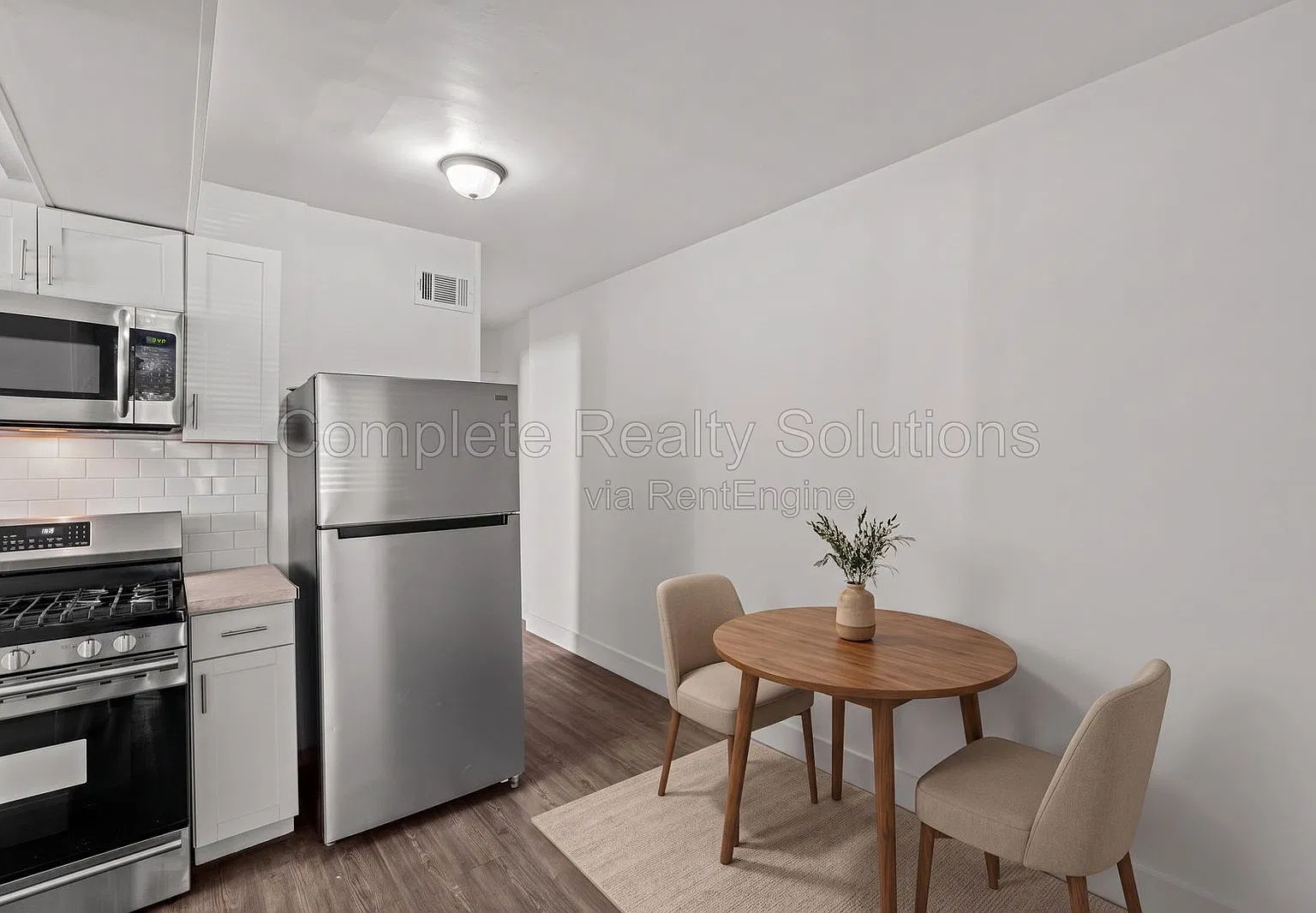4734 S Grand Blvd — Photo 2