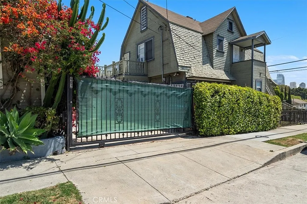 1 bed, 570 sqft, $2,750 — Photo 1
