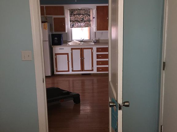 2nd image of 127 Tyree Cir