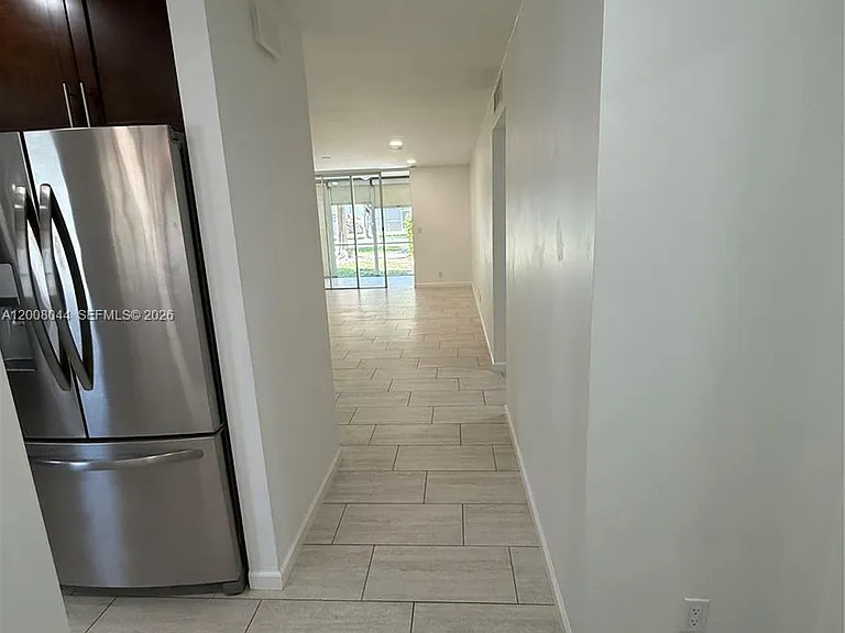 609 NE 14th Ave #108 — Photo 7