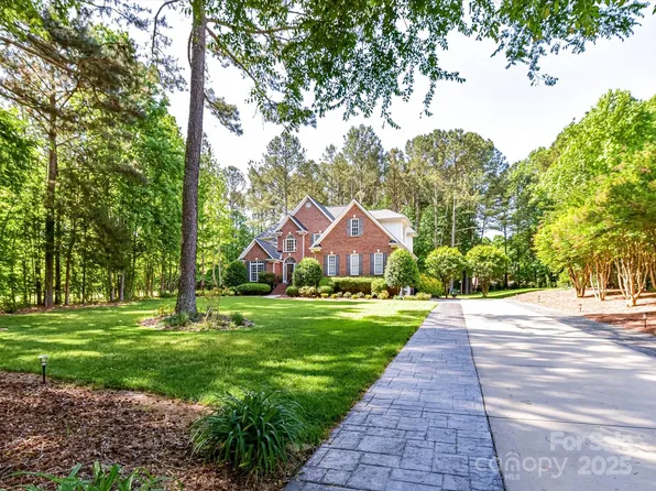 3519 Weddington Oaks Dr, Matthews, NC 28105