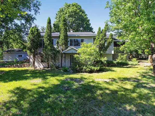 215 Maple St, Hersey, MI 49639