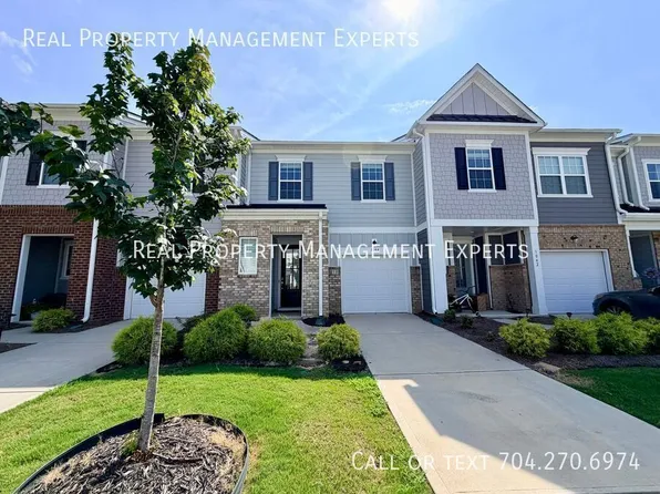 1044 Grays Mill Rd, Charlotte, NC 28215