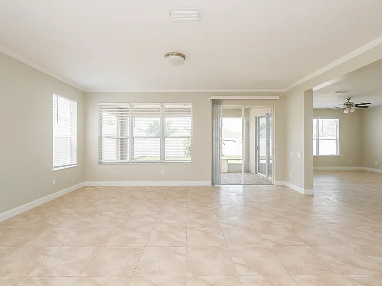 11305 Misty Isle Ln — Photo 5