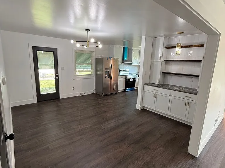 135 Grandview Ave — Photo 18