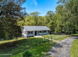 532 Scandlyn Hollow Rd, Oliver Springs, TN 37840