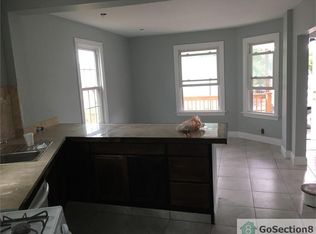 124 Huntington Rd, Bridgeport, CT 06608