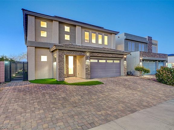 3rd image of 6764 Vista Roma Ave