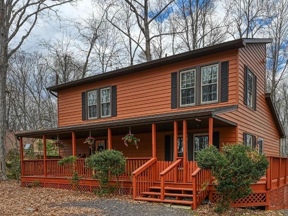 1st image of 44 Tara Cir