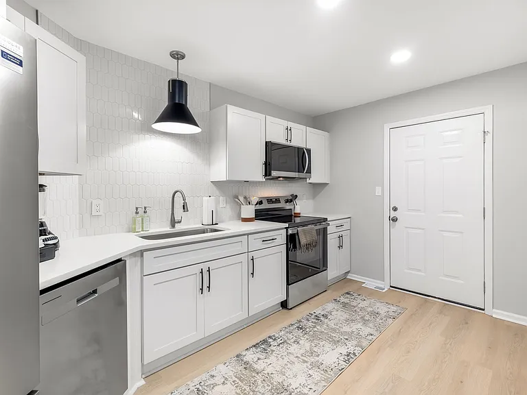 420 Alpha St — Photo 5