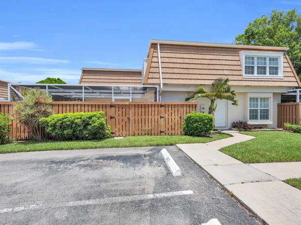 11557 WINCHESTER Drive, Palm Beach Gardens, FL 33410