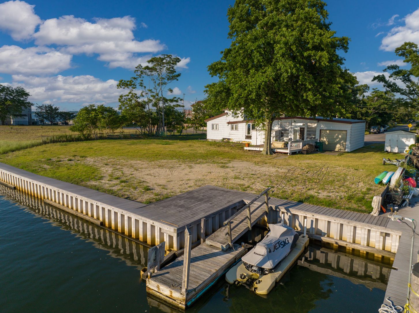  Boat basin and Dock with ramp