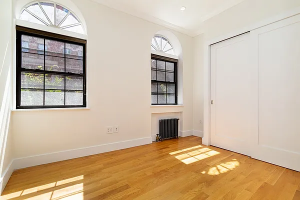 Rented by Compass | media 10