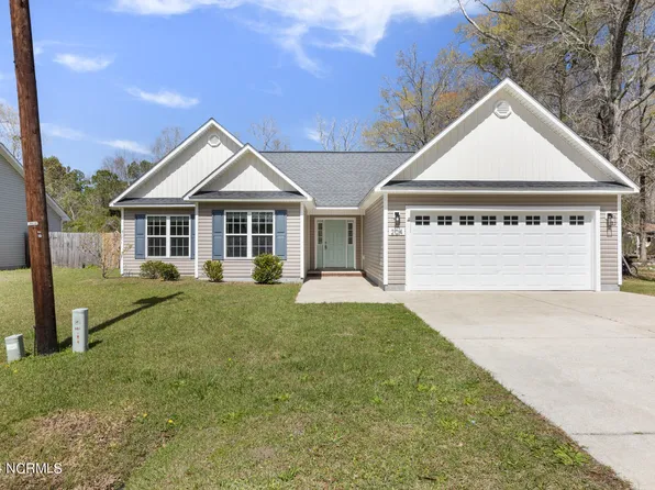 204 Fifth Street, Maysville, NC 28555
