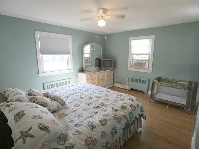 411 N Delavan Ave — Photo 17