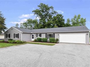 1233 Bell Rd, Chagrin Falls, OH 44022