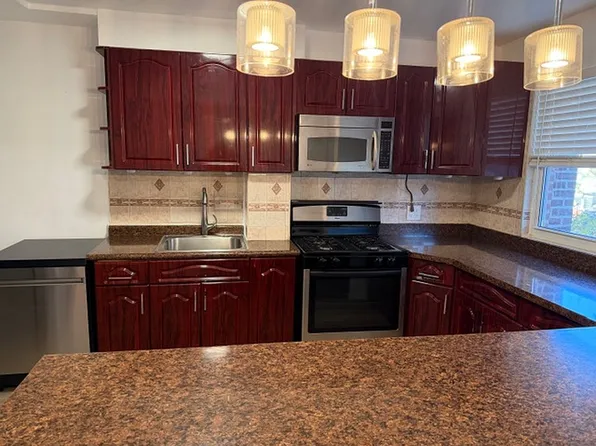 6447 Austin St, Rego Park, NY 11374
