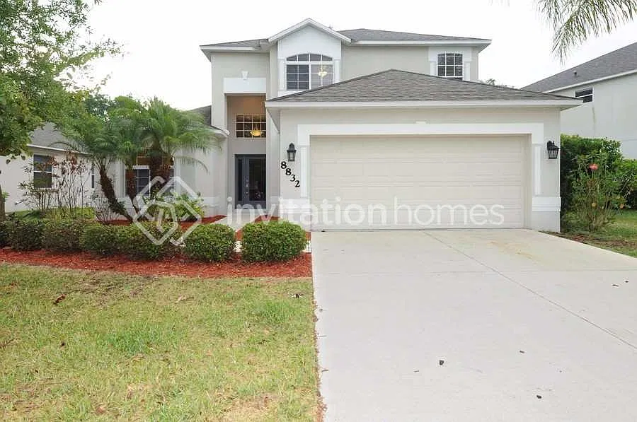 8832 Founders Cir Palmetto, FL 34221 — Photo 1
