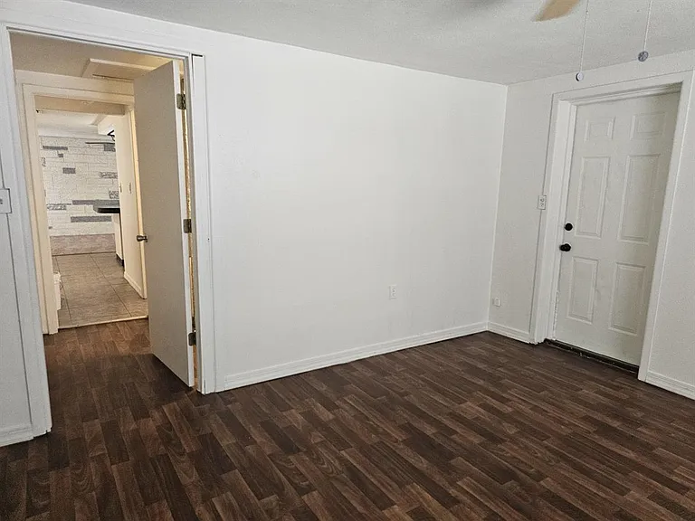 9926 Rainbow Ln — Photo 30