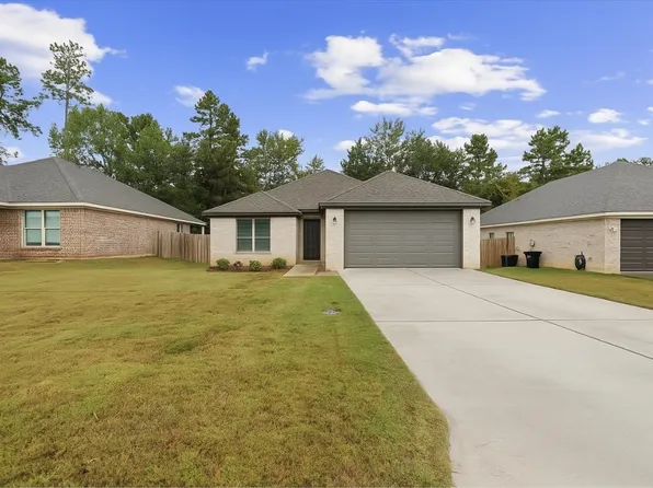165 Highland Forest Dr, Gilmer, TX 75644