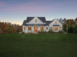 890 Hackberry Ln, Nunnelly, TN 37137