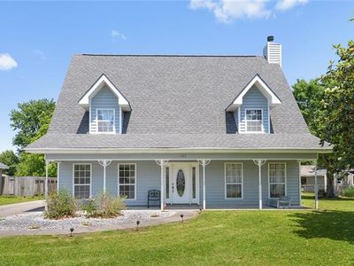 111 Dixie Dr, Des Allemands, LA, 70030