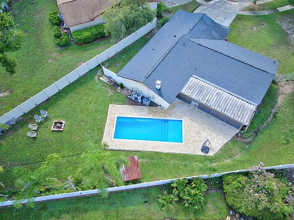 2nd image of 3110 Clovewood Pl