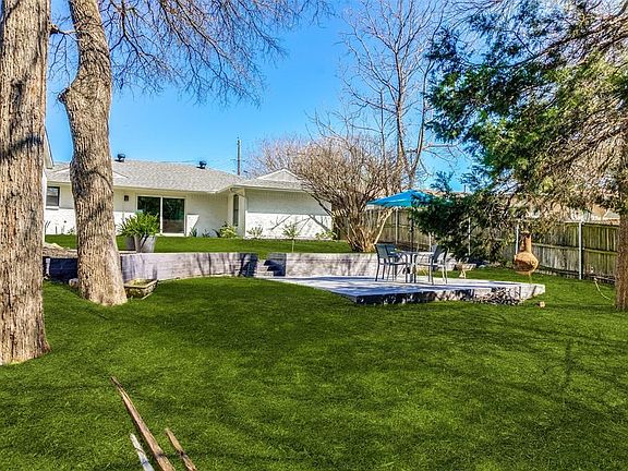5th image of 8105 Claremont Dr