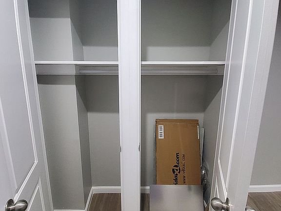 4th image of 830 Magenta St APT 5B