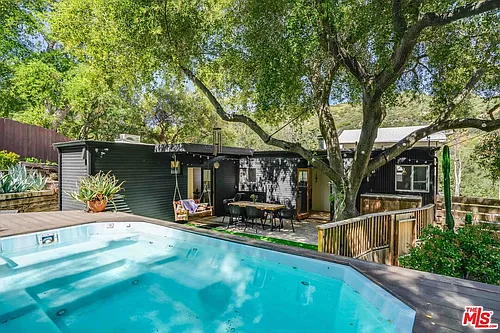 20402 Paradise Ln Photo 1