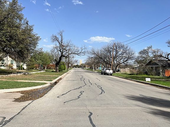 4th image of 1842 N 3rd St
