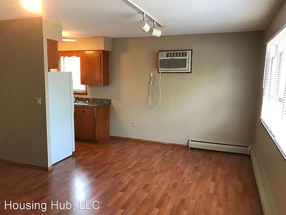 3rd image of 2723 Cedar Ave S #7