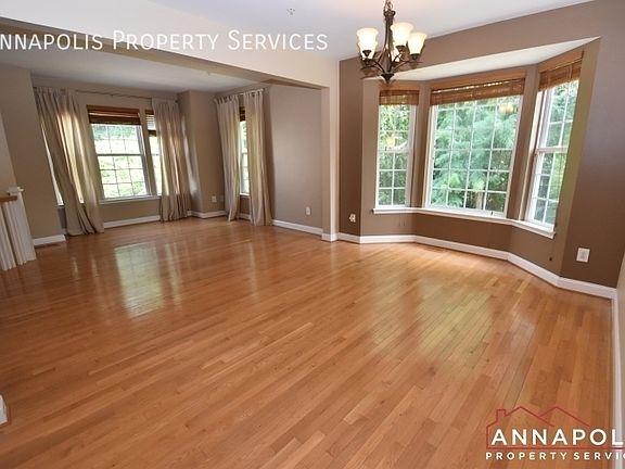 4th image of 888 Stonehurst Ct