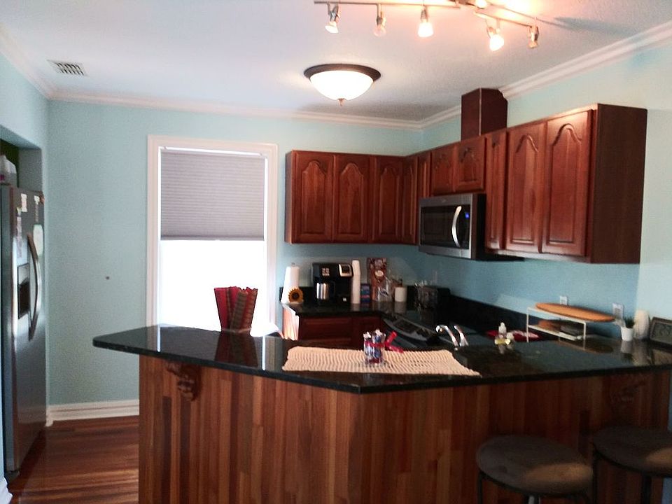 2nd image of 2208 N Highland Ave