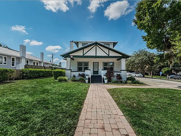638 E Tarpon Ave — Photo 1