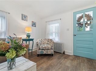 208 W Main St E, Niantic, CT 06357