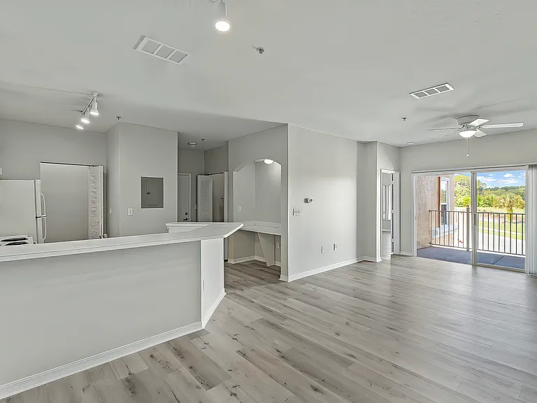 560 Florida Club Blvd #212 — Photo 4