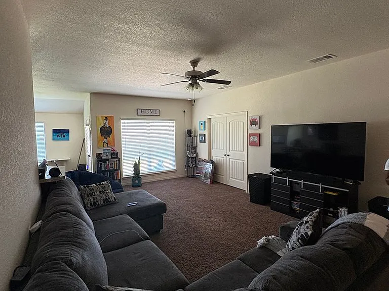 6705 Black Springs Dr — Photo 3