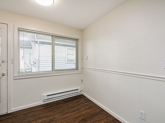 5th image of 3261 Franklin Ave E APT 7