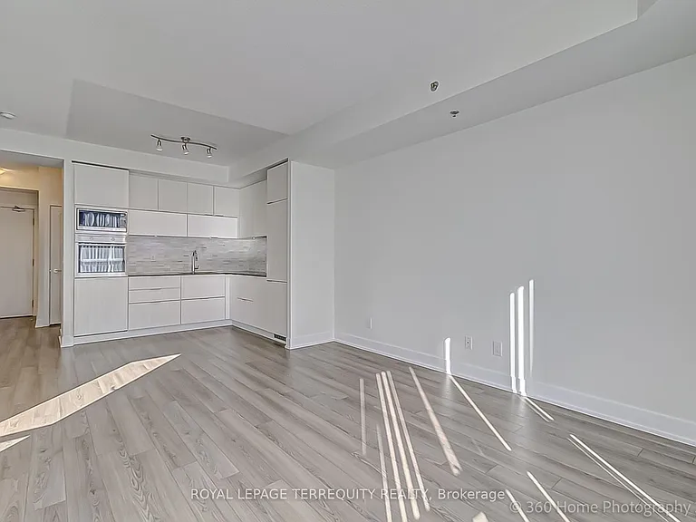 318 Richmond St W #1207 — Photo 12