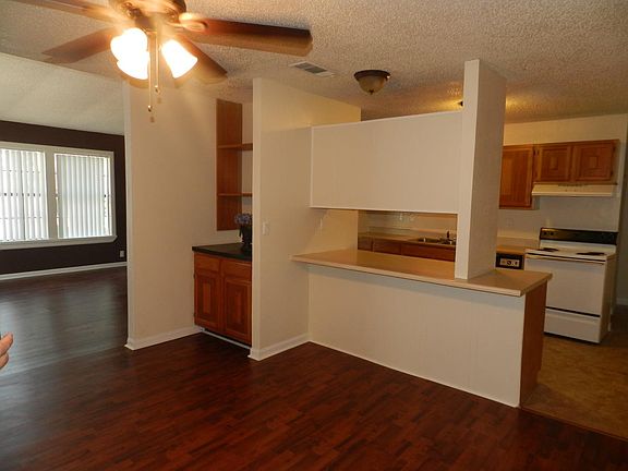 Right side Diningroom