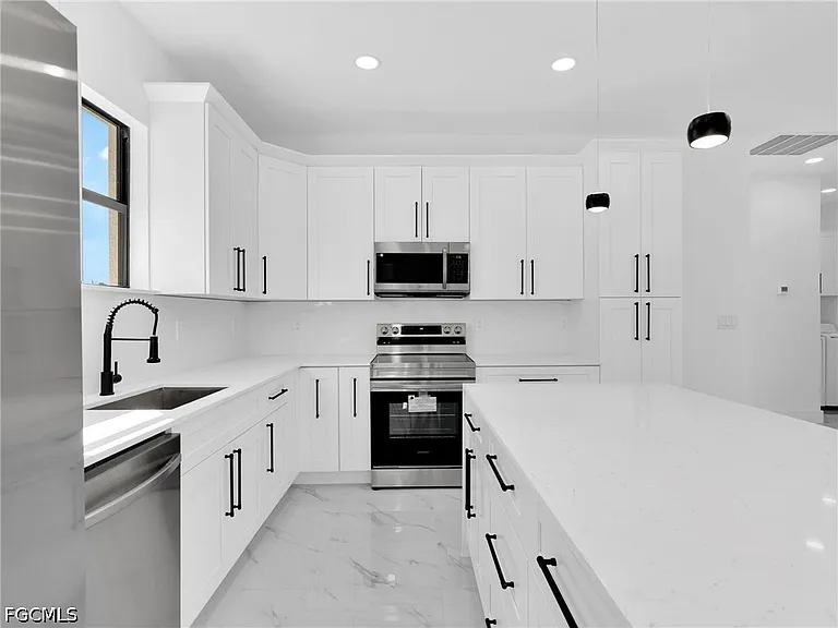3417 8th St SW — Photo 9