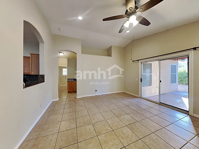 40 N Birch St — Photo 4