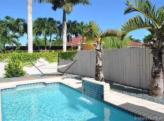 4th image of 16021 SW 90th Ct